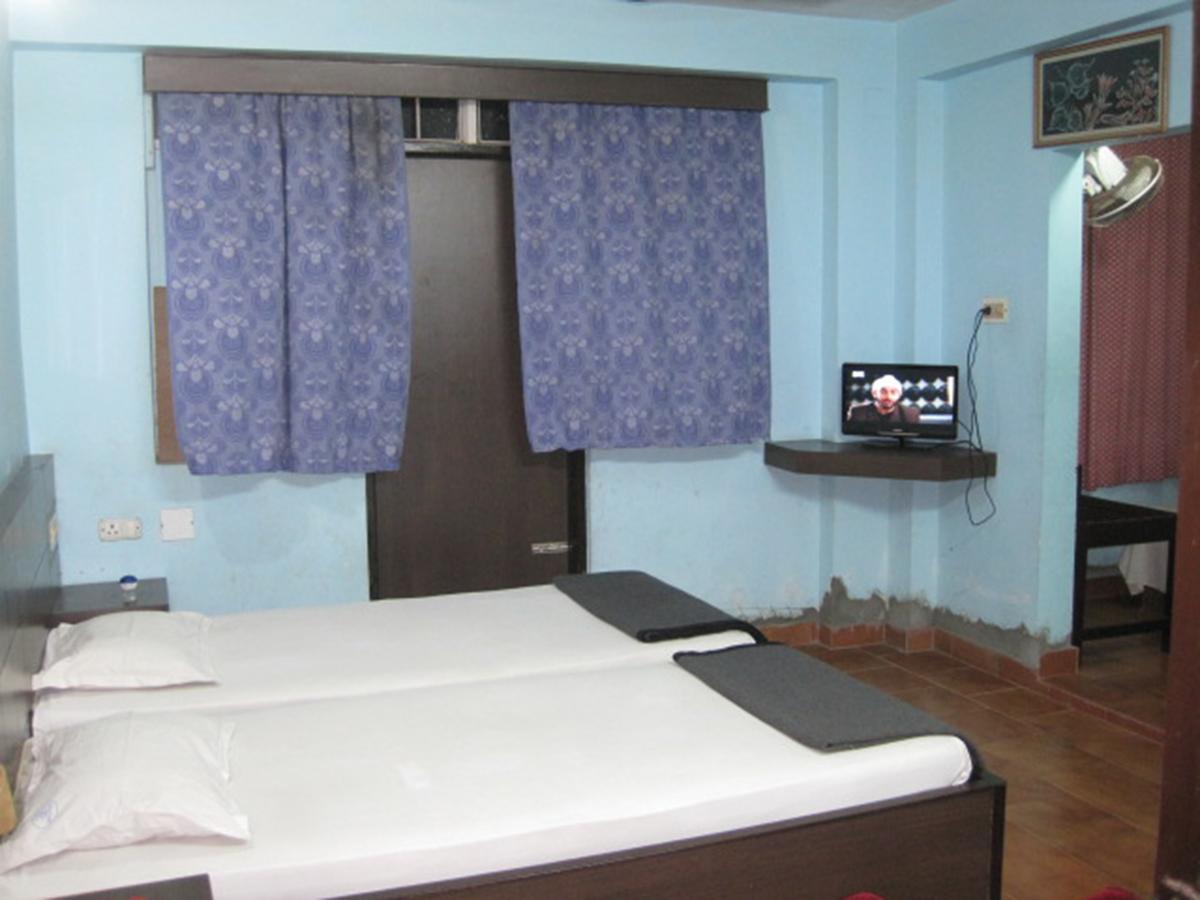 Hotel Arya Palace Puri Exterior foto