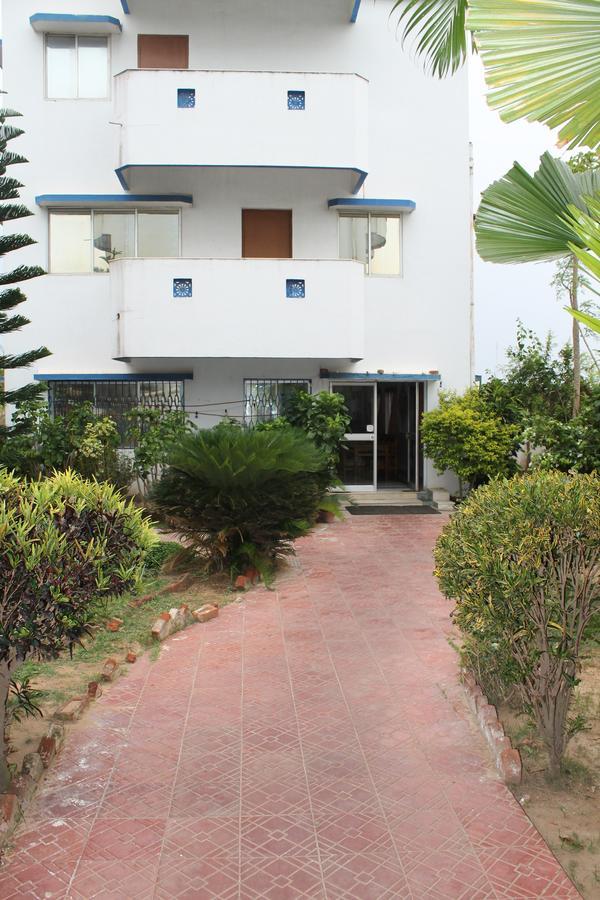 Hotel Arya Palace Puri Exterior foto