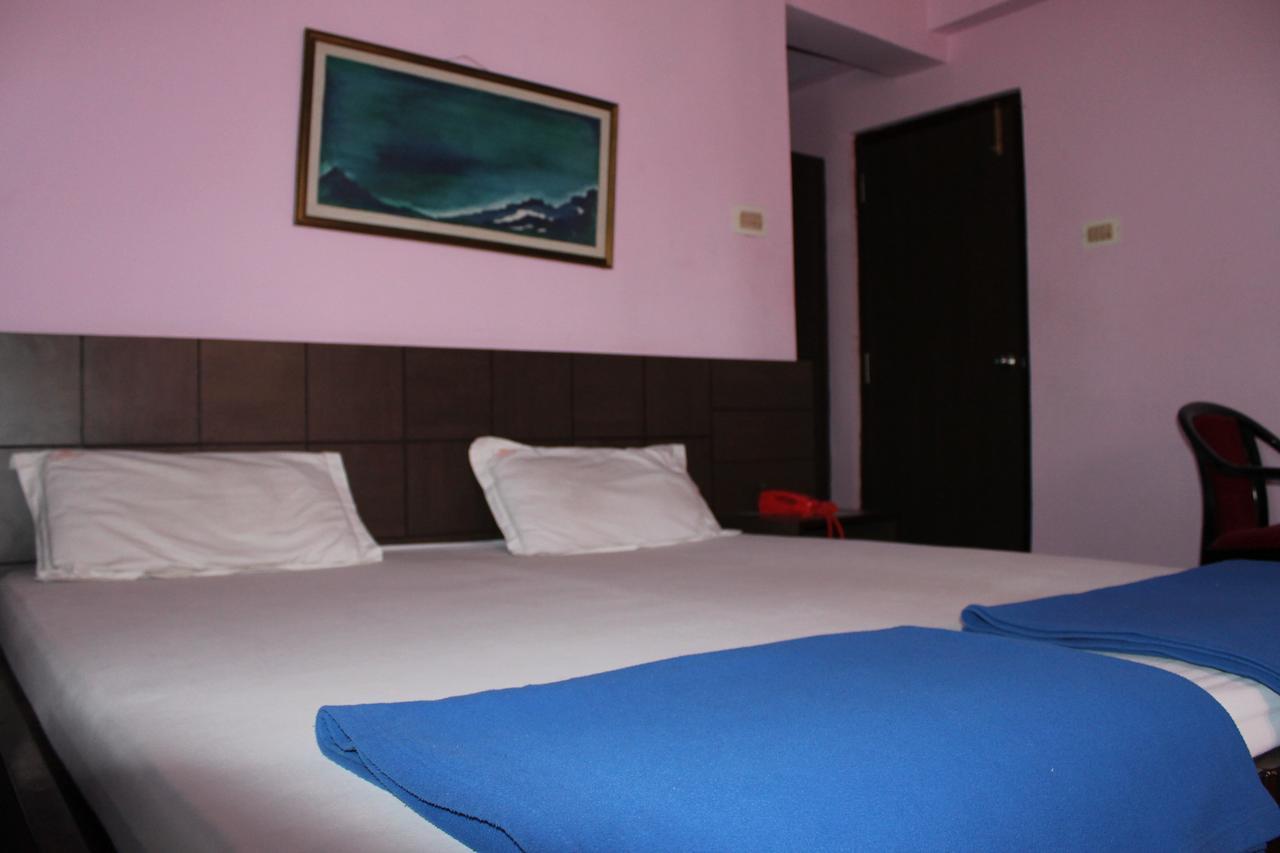 Hotel Arya Palace Puri Exterior foto